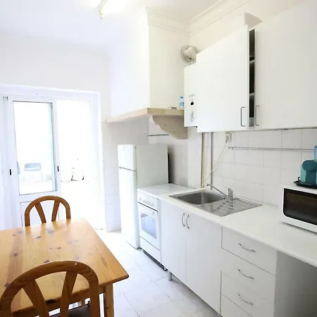 B Flat Wich A Pool Apartment Lisbon